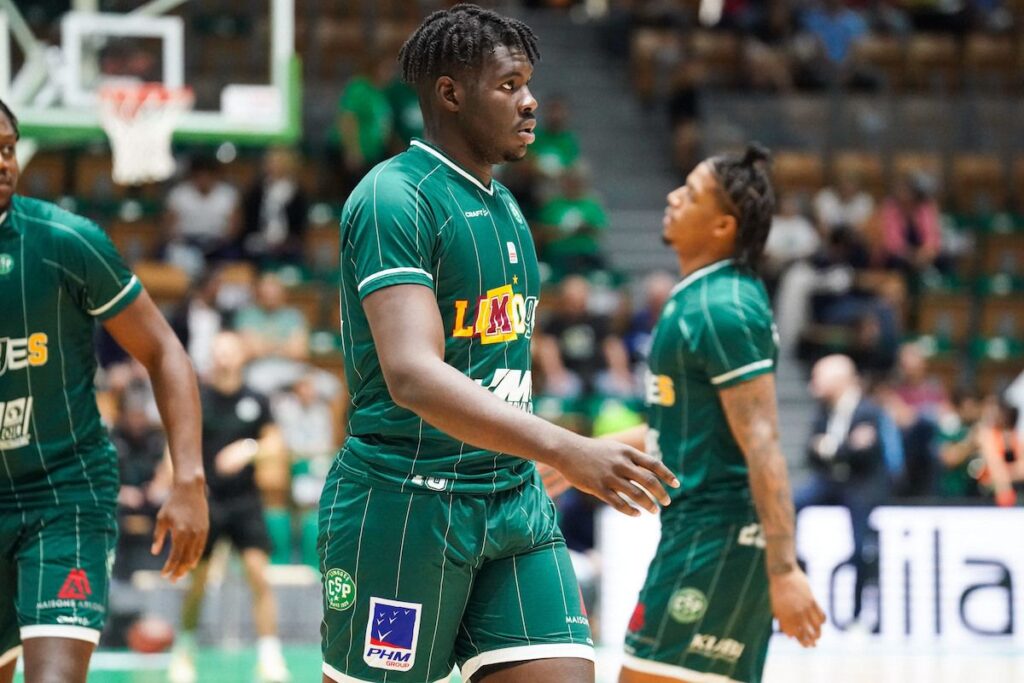 Limoges était le premier club vainqueur en coupe d'Europe en 1993.