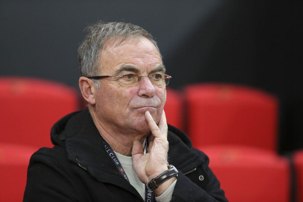 Bernard Hinault pas fan du classement en top 10.