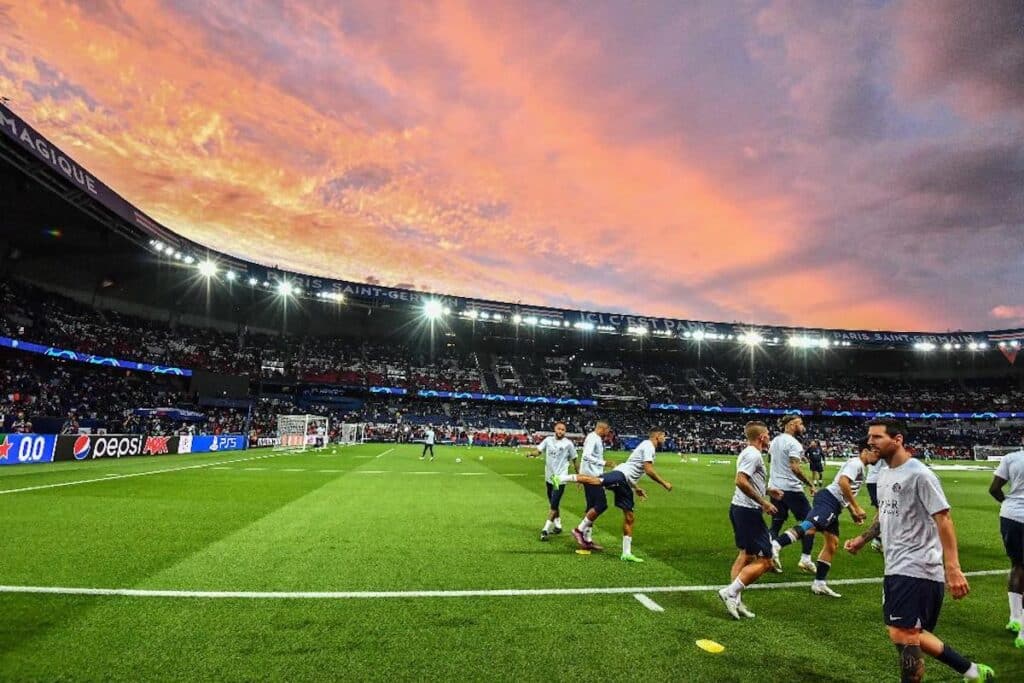 PSG : la surprenante décision d’Anne Hidalgo va coûter très cher aux Parisiens !