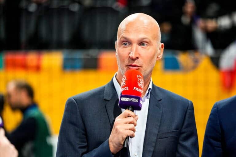 Stella Saint-Maur a accueilli le meilleur demi-centre en la personne de Jean-Louis Le Grand.