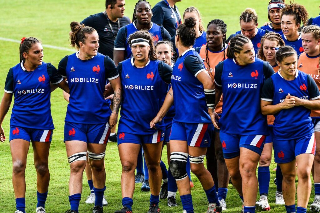 Nice se prend au jeu du rugby.