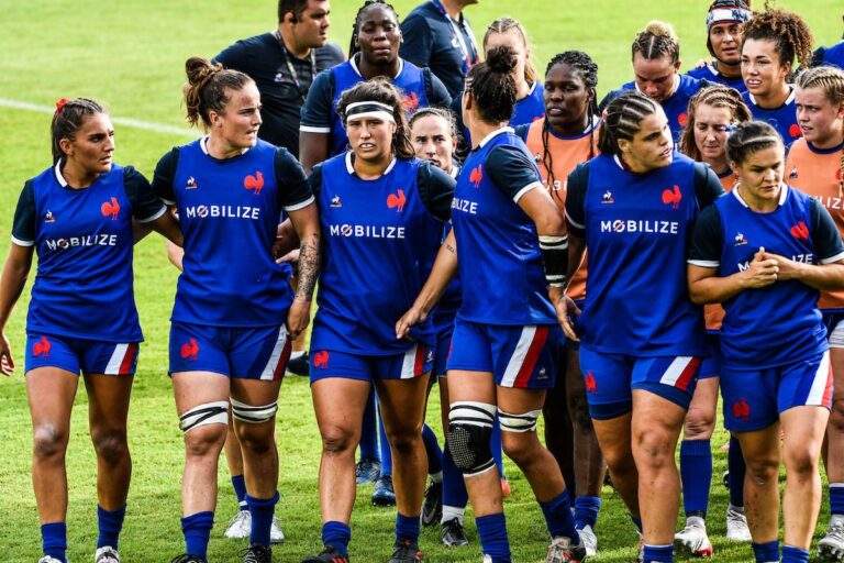 Nice se prend au jeu du rugby.