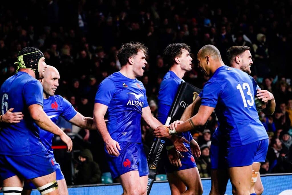 Le XV de France victorieux à Londres 53-10.