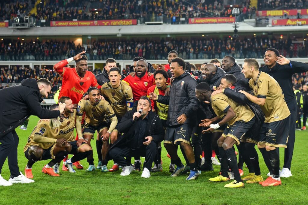 RC Lens : aux origines du fameux chant « On les a chicotés »…