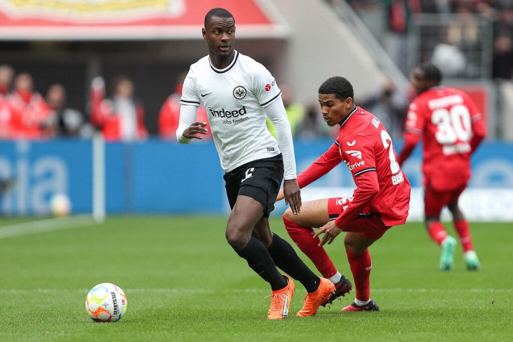 Transferts : l’OM à fond sur Evan Ndicka (Francfort)