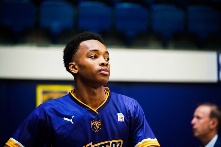 Coulibaly (Metropolitans) brille dans l’ombre de Wemby.