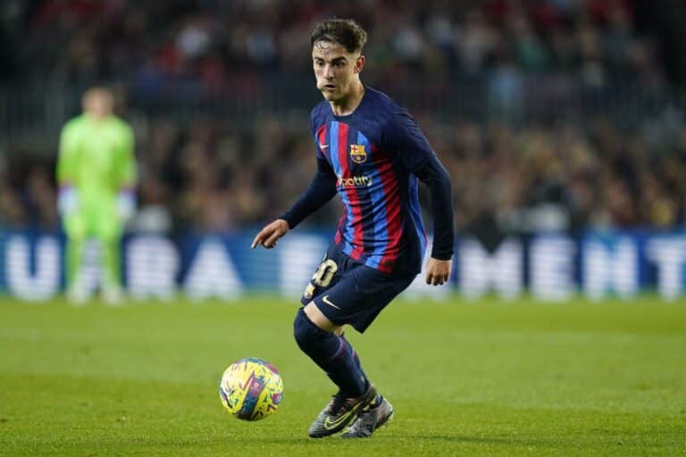 Gavi bat des records à 18 ans avec le Barça et l'Espagne.