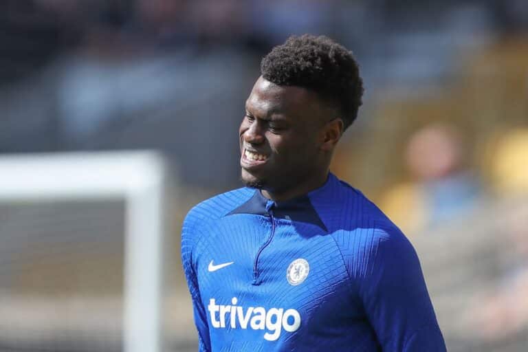 Badiashile patiente à Chelsea, Dacourt y croit.