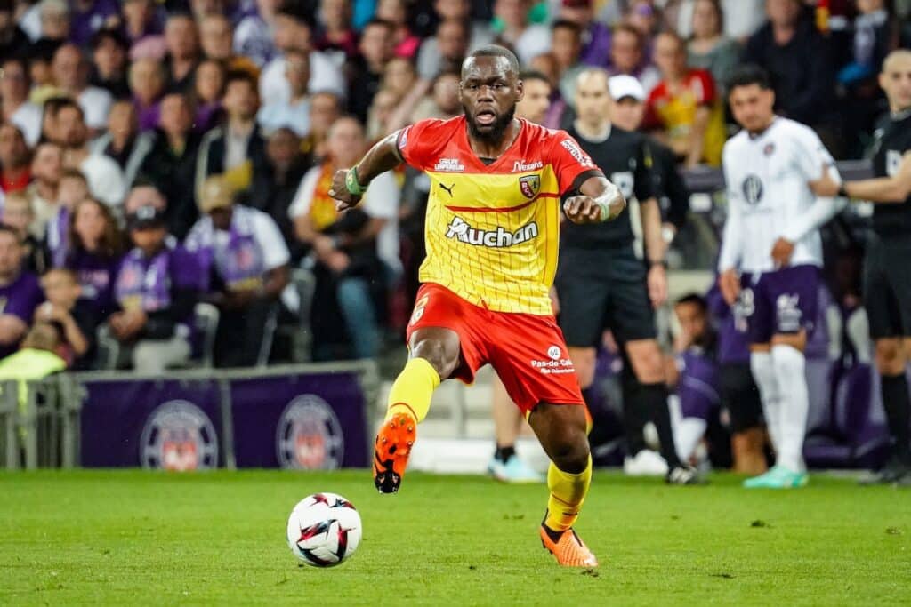 Lens – OM : qui est Jean Onana, la doublure de luxe de Salis Abdul Samed ?