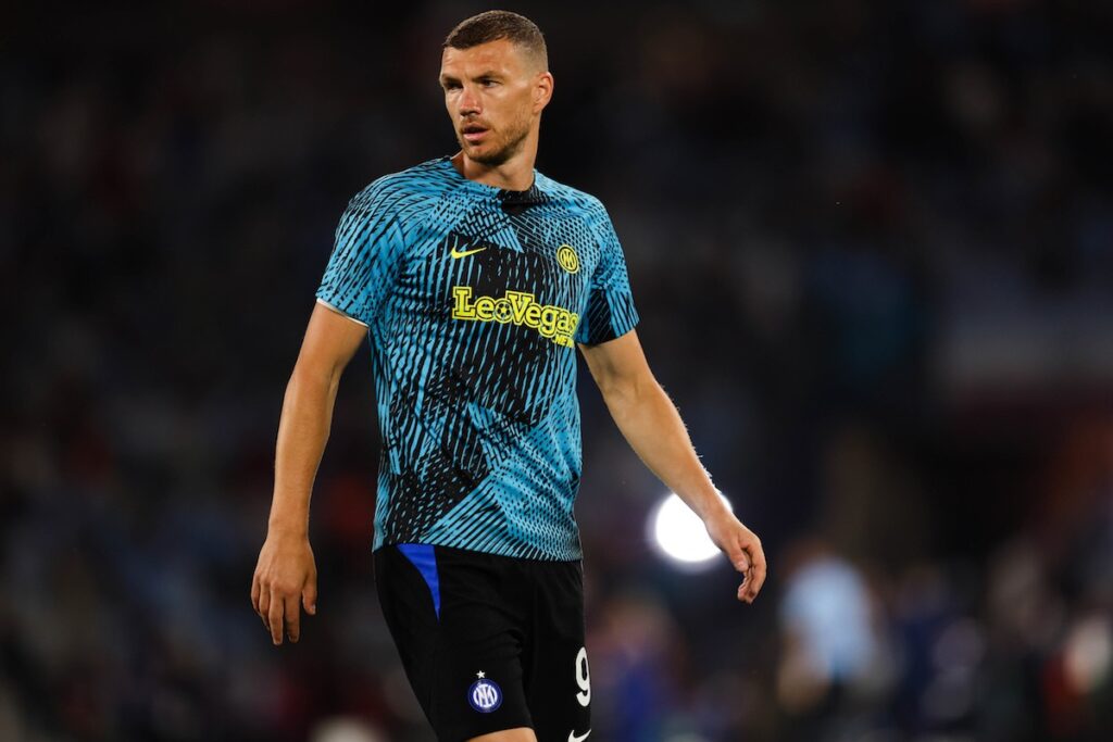 Transferts : Edin Dzeko prêt à filer à Fenerbahçe