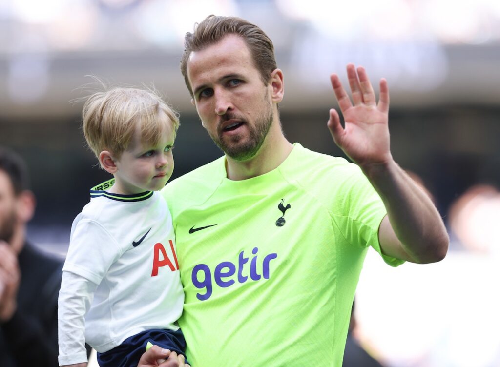 Harry Kane dit non au Bayern et rêve de Manchester United