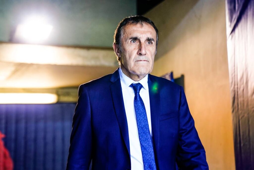 Jean Abeilhou remplace Matthieu Lartot aux commentaires du rugby sur France TV.