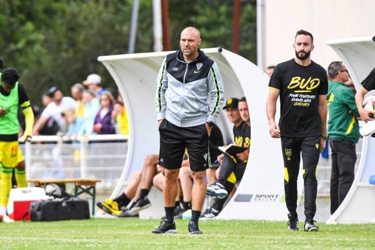 Angers est en sursis avec des finances exiguës et quelques ennuis judiciaires.