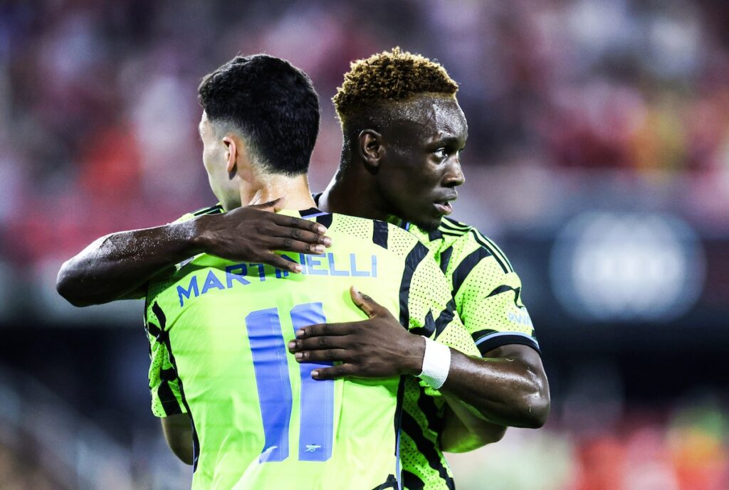 TOP 5 TRANSFERTS : Lens négocie avec Arsenal pour Folarin Balogun