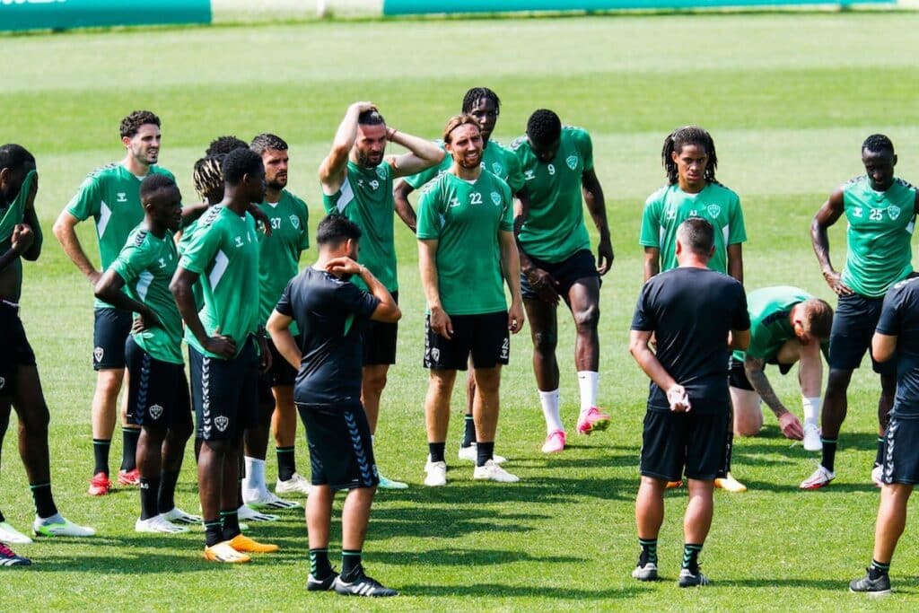 La Ligue 2 à la loupe : Saint-Etienne veut garder le rythme