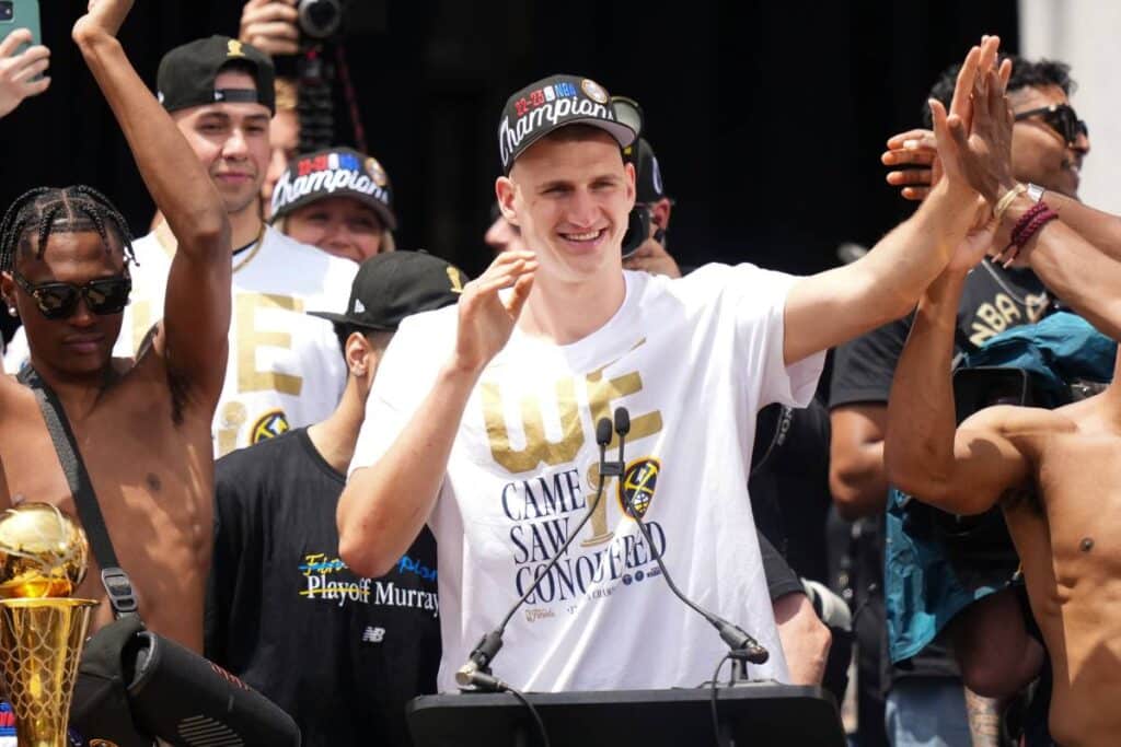 Jokic avec les Nuggets a atteint son rêve de devenir le champion NBA.