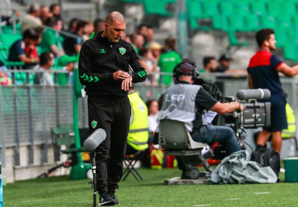 Ligue 2 : pourquoi le chaos guette les Verts et Laurent Batlles