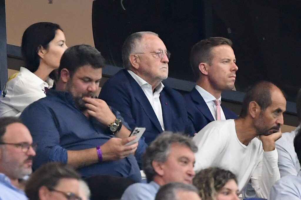 OL  : Jean-Michel Aulas soutient Laurent Blanc et met de l’huile sur le feu