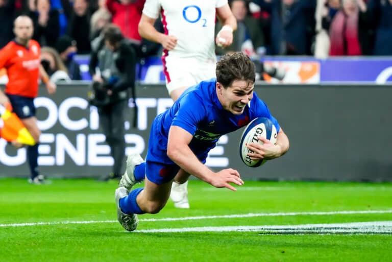 Antoine Dupont plus grand joueur de rugby au monde.