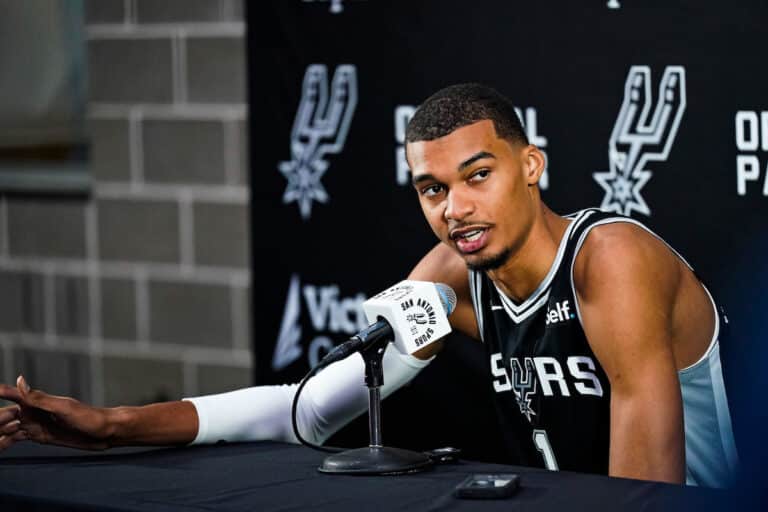 Wembanyama démarre sa saison NBA avec les Spurs.