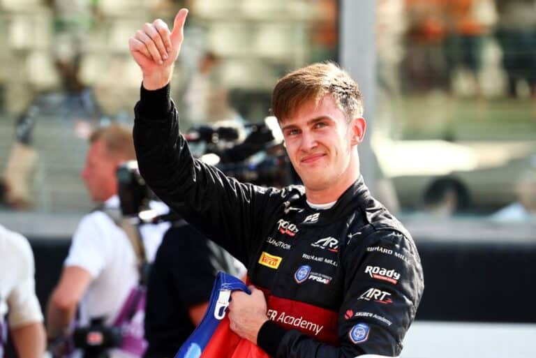 Pourchaire champion du monde de F2. Il intègre la F1.