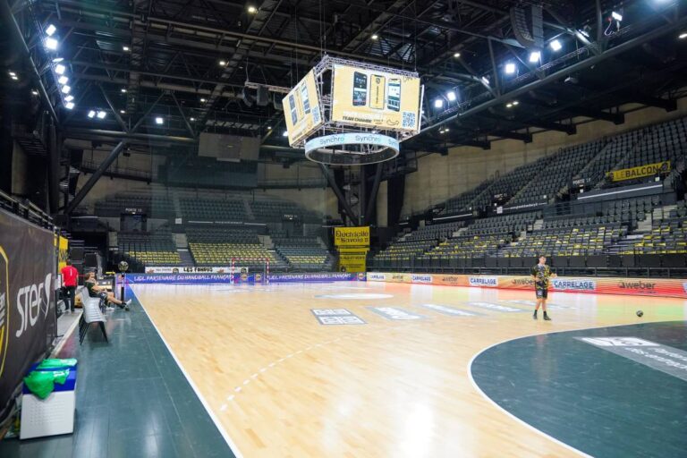 l'US Ivry vit une belle histoire avec sa salle de hand.