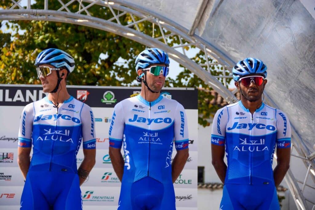 Jayco Alula est une équipe qui devrait monter en régime dans le peloton 2024.