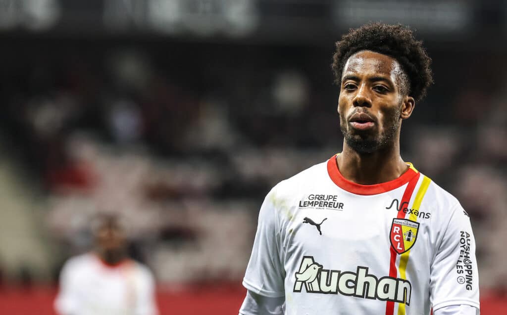 Lens : Franck Haise doit-il écarter Elye Wahi ?