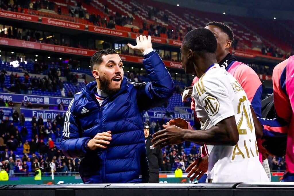 Rayan Cherki soulagé par la remontée de l'OL en Ligue 1.