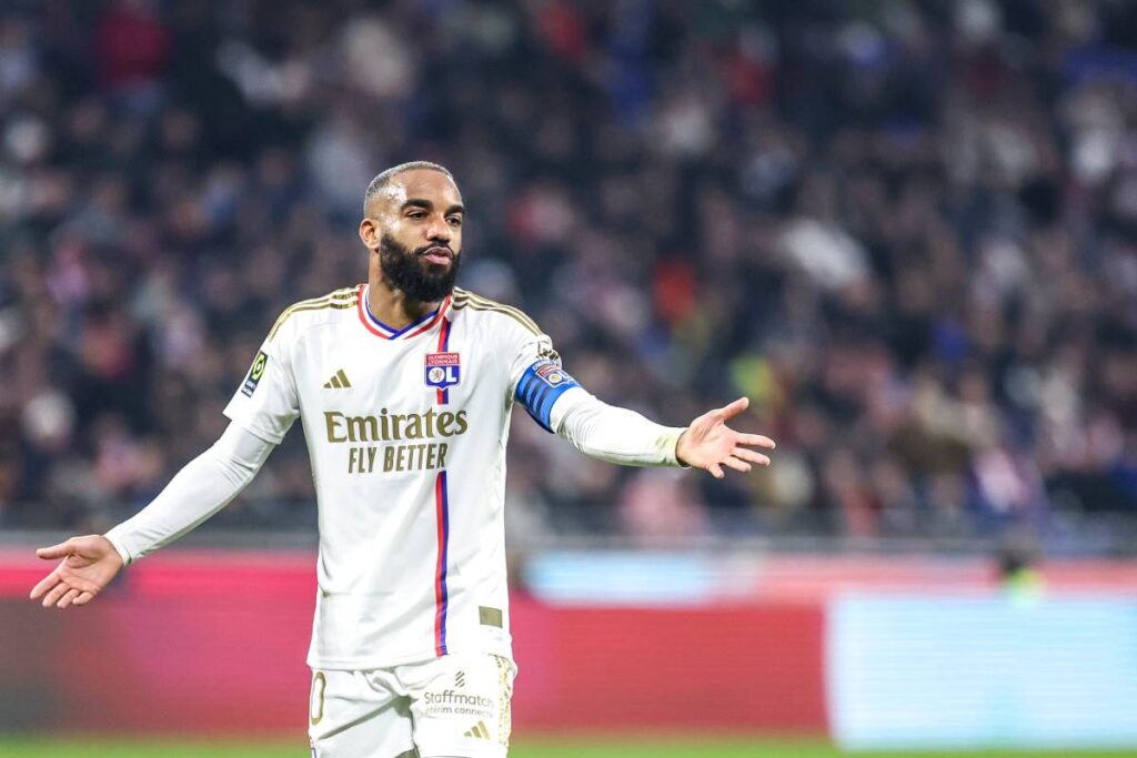 Alexandre Lacazette espère voir l'OL gagner contre l'OM.
