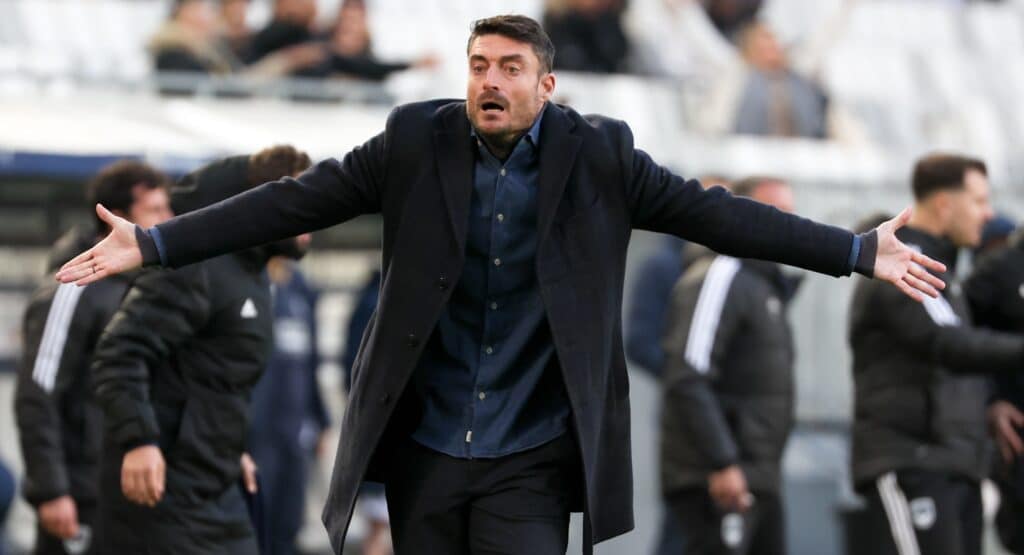 Bordeaux : Albert Riera s’en prend violemment à David Guion