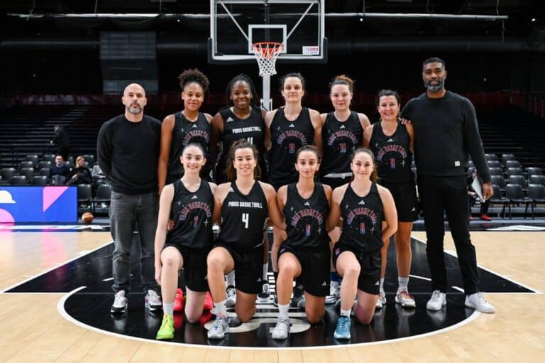 une équipe féminine la saison prochaine, celle du Ministère des Finances qui évolue en Nationale 2. Elle intègrera la structure du Paris Basketball et elle pourrait jouer ses matches dans la Salle Carpentier, la salle actuelle du Paris Basketball : « L’idée d’avoir un club féminin de haut niveau sur Paris n’est pas absurde. Le Paris Basketball a ce projet, il a les structures, les moyens pour bâtir une belle équipe. Nous, quand on est arrivé il y a 10 ans, on a chamboulé les choses. On pouvait faire des équipes mixtes, mais on a choisi de ne faire qu’une section féminine. »