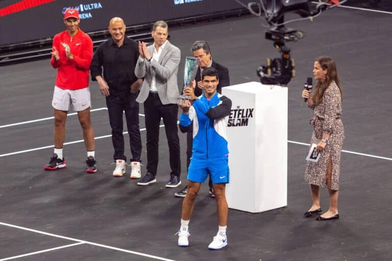 Carlos Alcaraz a lancé sa fondation alors que Rafael Nadal est dans le dur.