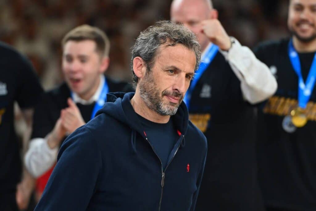 Antoine Rigaudeau est un homme heureux en 2000 quand il décroche la médaille d'argent.