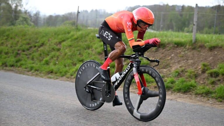 Bernal n'est pas encore prêt pour un grand tour mais son retour se rapproche.