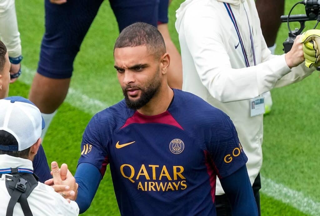 Transferts : Layvin Kurzawa (PSG) vers un club qui joue la Ligue des Champions !