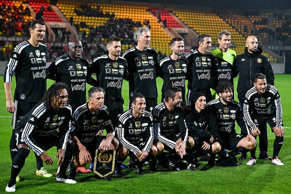 Variétés Club de France – équipe nationale des prêtres : déjà plus de 2000 billets réservés pour le match de la fraternité !