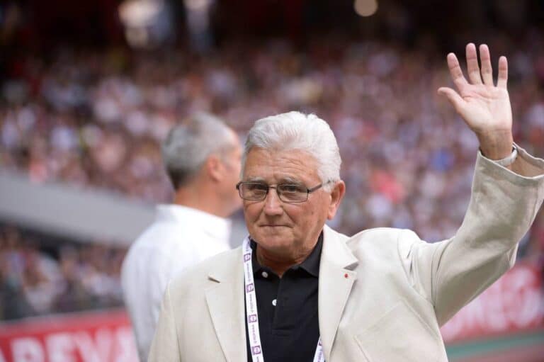 Michel jazy, premier français vainqueur olympique sur la distance.