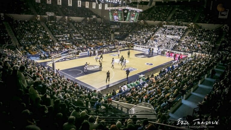 Le Palais des Sports de L’Elan Béarnais Pau-Lacq-Orthez a remplacé la Moutète.