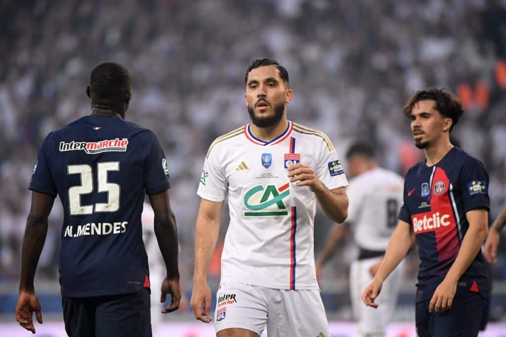 Transferts : Rayan Cherki vers un départ ? La réaction à peine croyable de l’OL !