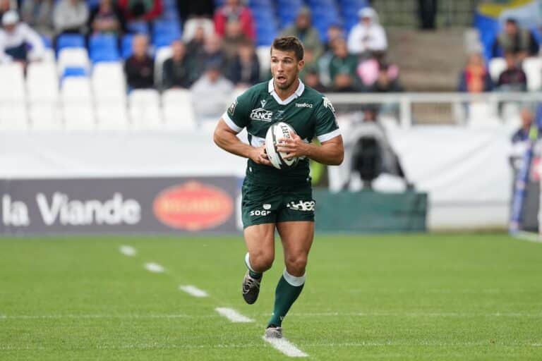 Nathan Decron croit aux chances de Pau pour le top 6.