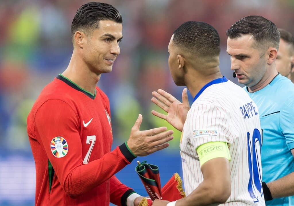 Football : le TOP 10 des joueurs les mieux payés du monde, avec une sacrée surprise !