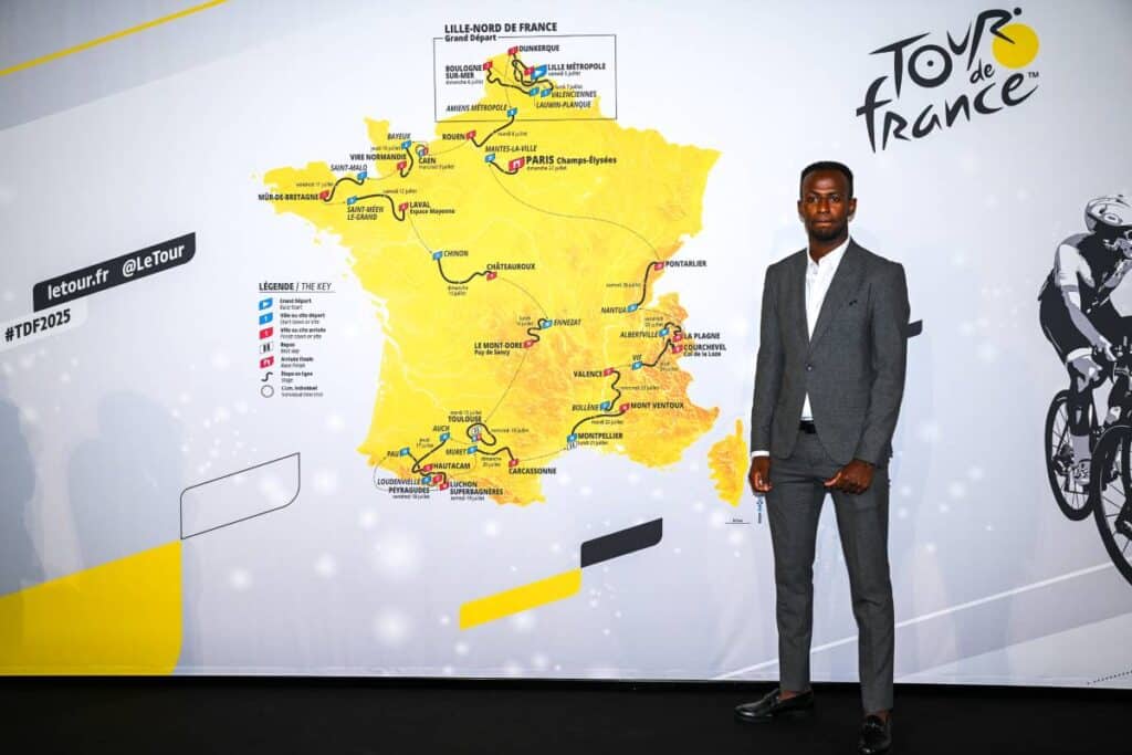 Le Tour de France 2025 propose un parcours qui rend la part aux belles montagnes.