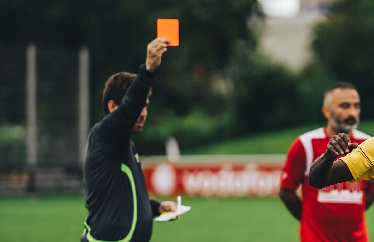 Combien gagne un arbitre de football amateur en France ?