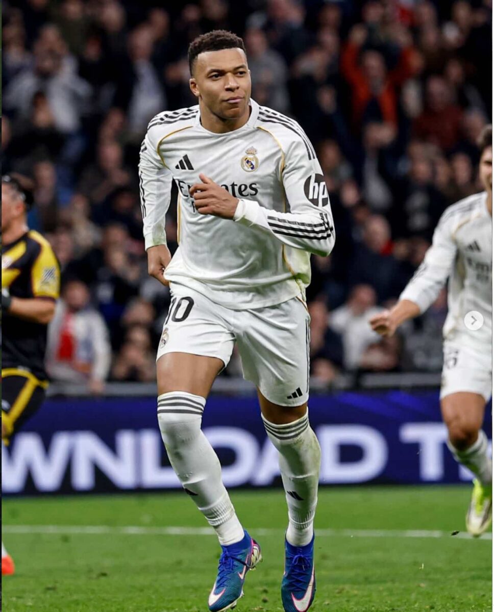 Kylian Mbappé et Emmanuel Macron : des échanges qui font le buzz !