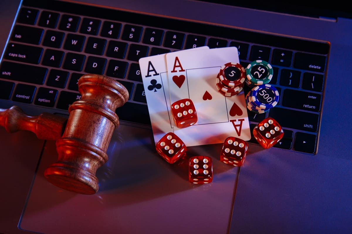 Licence et régulation