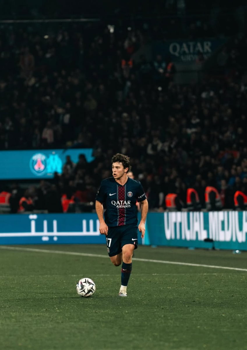 PSG : pourquoi la prolongation de João Neves change la donne