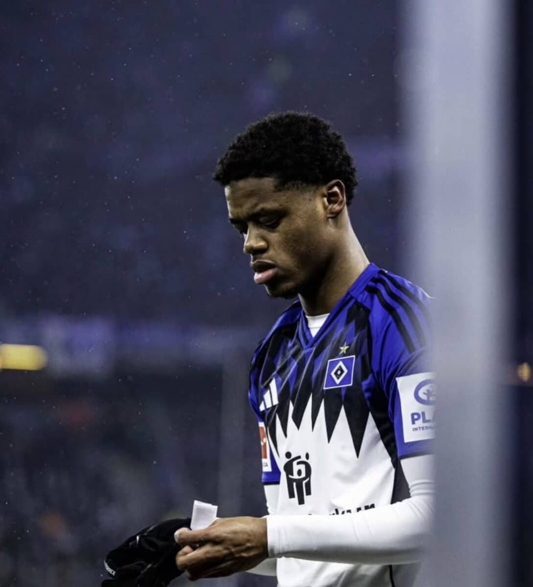 Rennes officialise le transfert définitif de Warmed Omari vers Hambourg