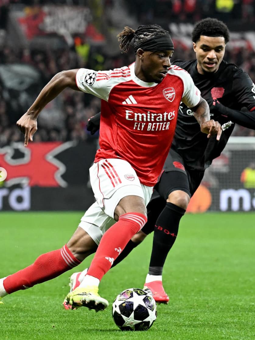 Arsenal arrache un nul controversé à Leverkusen