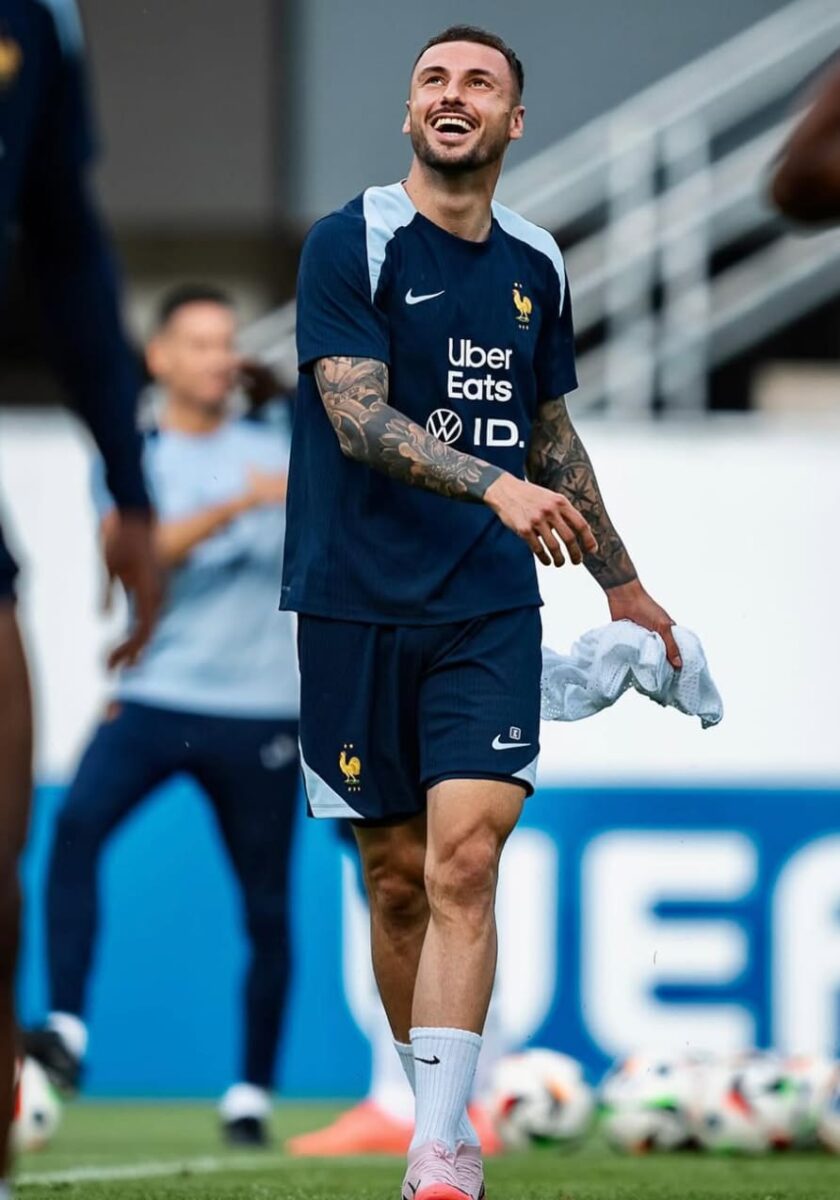 Jonathan Clauss vise encore la Coupe du monde avec les Bleus